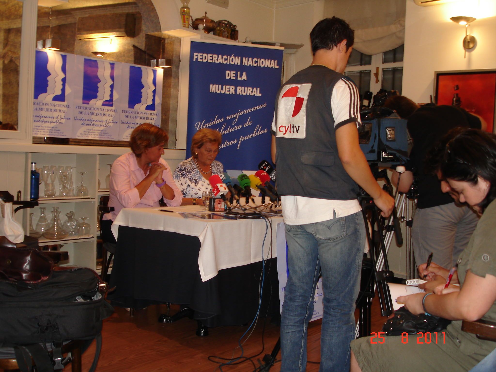 rueda de prensa 25 agosto 2011 11