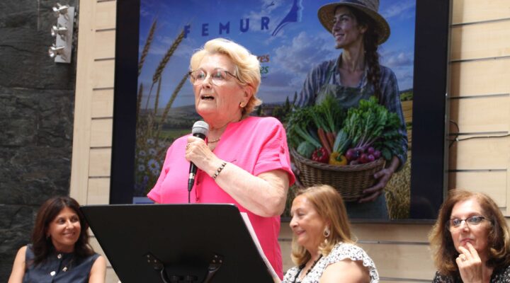 Juana Borrego, Presidenta Nacional de FEMUR.