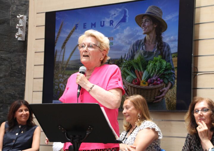 Juana Borrego, Presidenta Nacional de FEMUR.